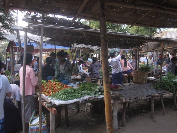 Market Scene in New Bagan